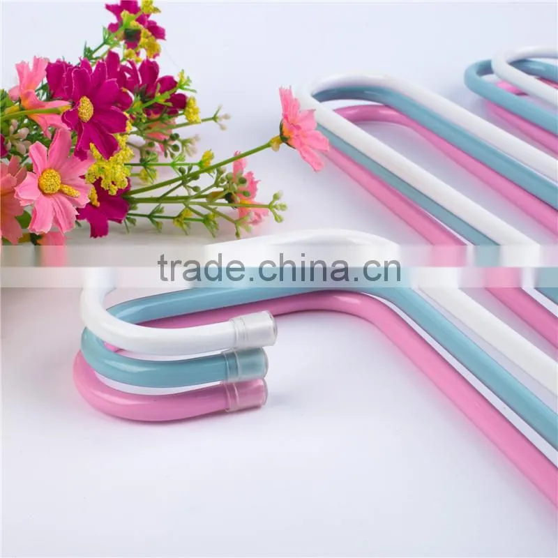 2017 low price Heavy Duty PVC coated Metal Wire Hangers for Clothes hangers