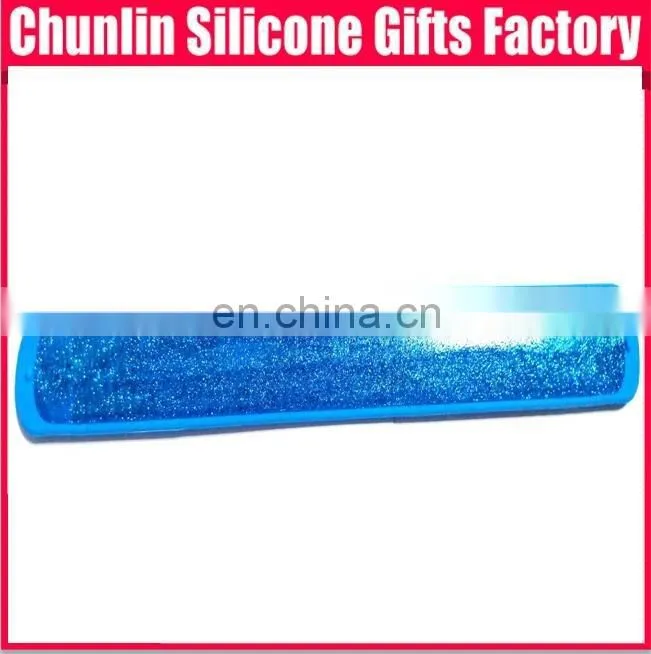 fashionable silicone slap bracelet with golden powder