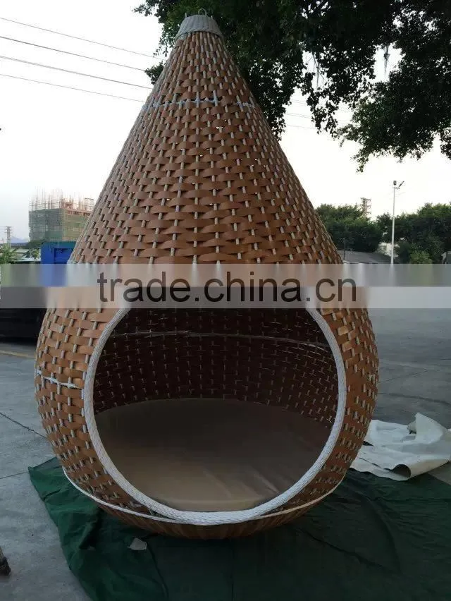 Stylish Cocoon hanging tree bed