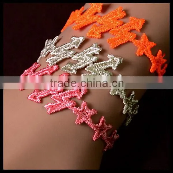 Trends in Italy : Friend lace Clover bracelet Handmade The New