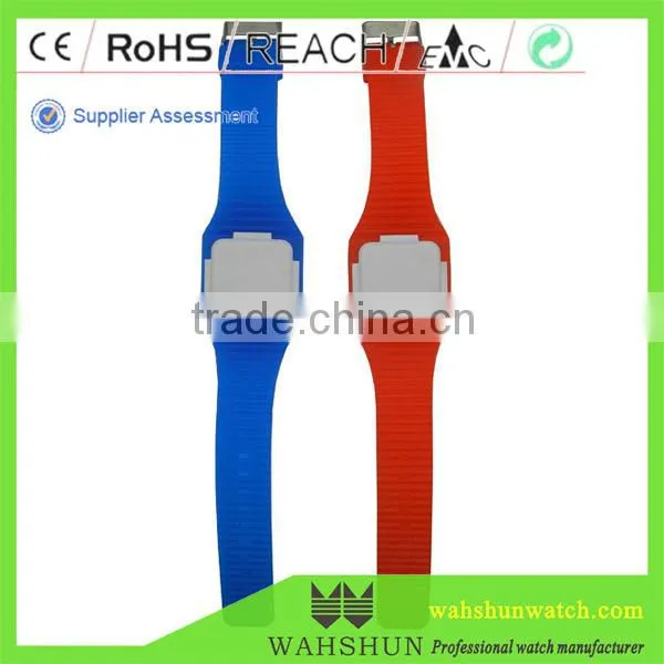 Factory wholesale colourful Kids plastic & silicone light up digital watches