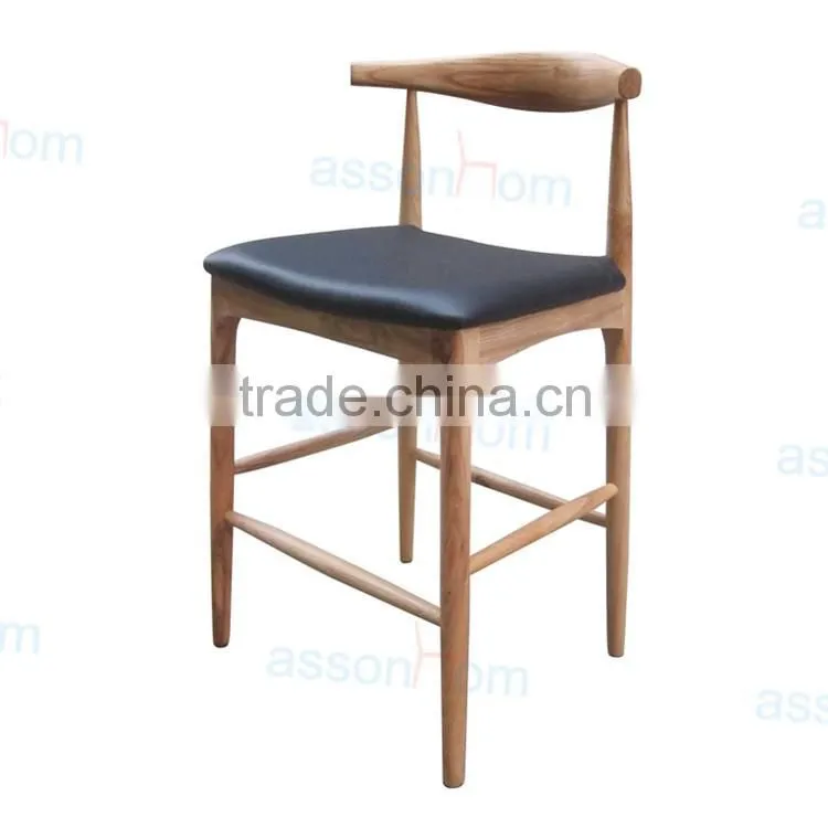 CH20 Elbow Chair Stool