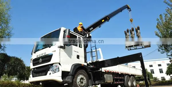 Promotion hydraulic SINOTRUK Grua montada a camion sizes