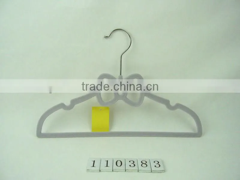 Magic non-slip soft touch velvet hanger for children