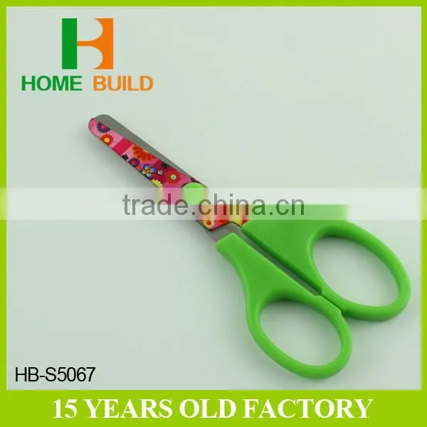 Factory price HB-S5067 5" colorful blades plastic handle school scissors