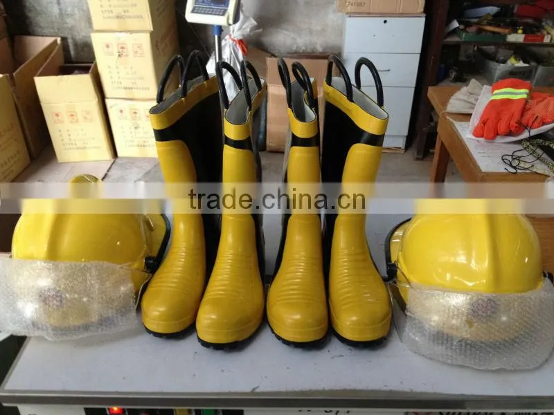 Much burliness fire suppression boots with steel toecap