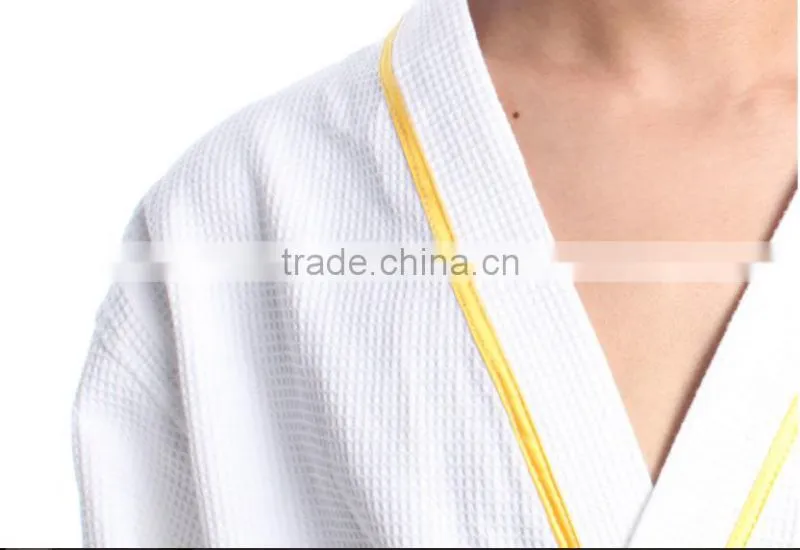 Customized Color 100% Cotton Waffle Fabric Unisx Wholesale Bathrobe