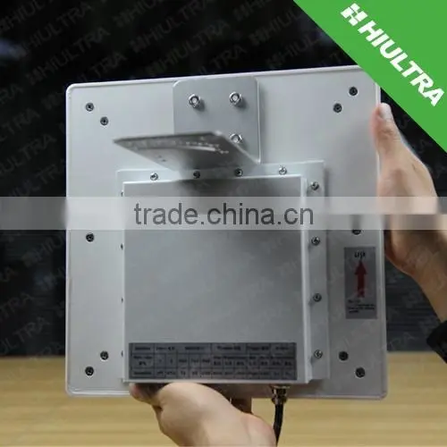 Middle range UHF Reader for parking or vehicle tracking