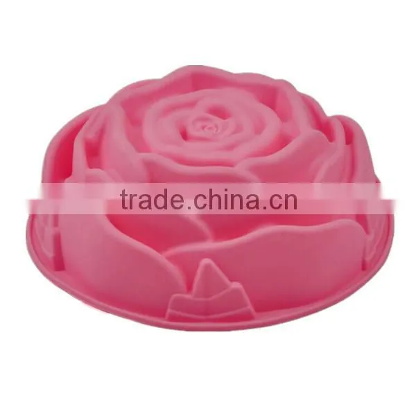 Silicone cake mold with handle