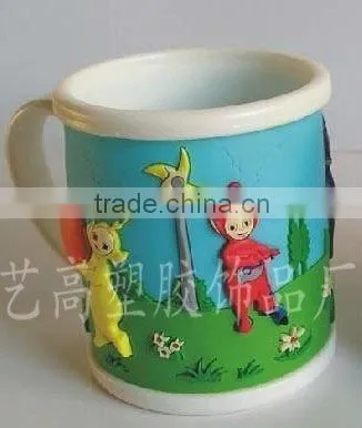 Directly supplier hot-selling plastic mug cup with soft pvc grip