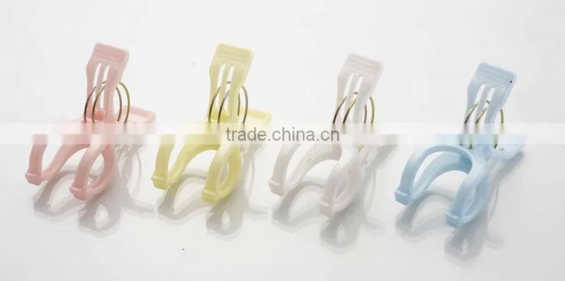 small plastic clips /plastic color clothes clip