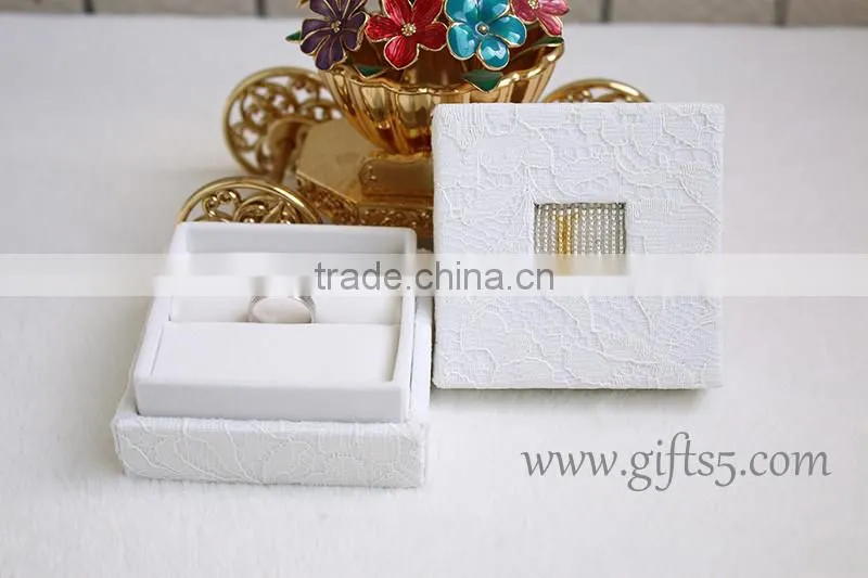 Custom Unique box for wedding rings for sale with beaded name plate of L