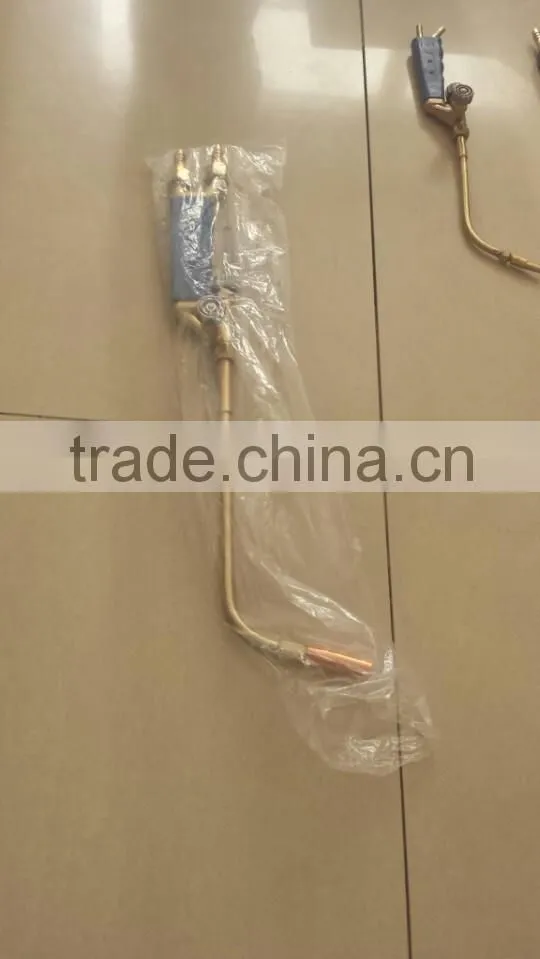 Oxygen and acetylene cutting torch