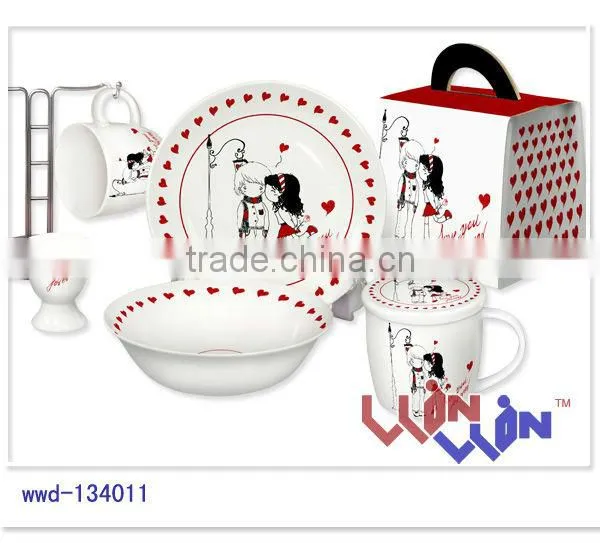 lovely dinner set for children