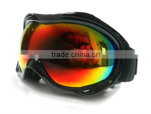 green REVO mirror and polarized lens ski goggles,