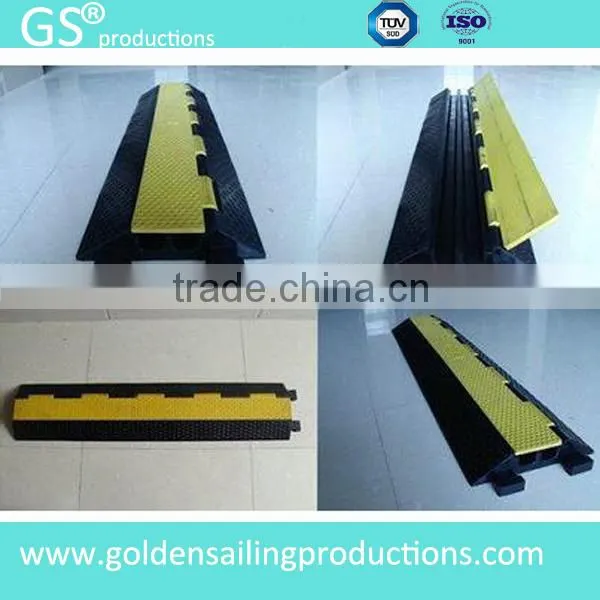 Outdoor & indoor event recycled ruber cable ramp