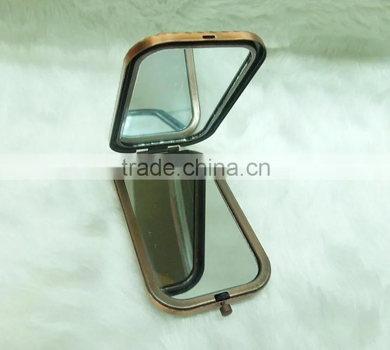 Red bronze flower compact mirror
