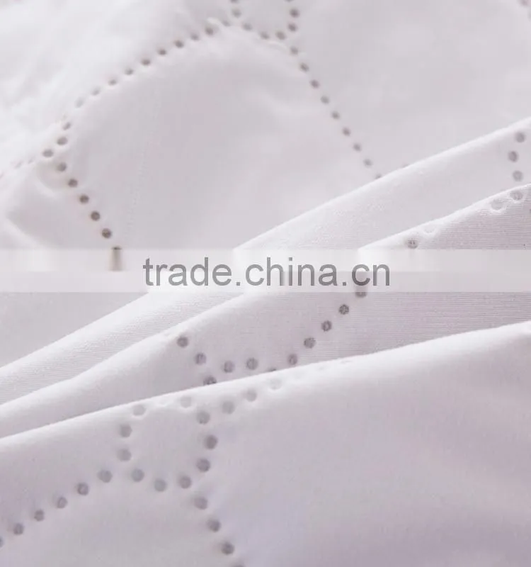 Ultrasonic Quilting King Size Bed Bug Fitted Waterproof Mattress Cover