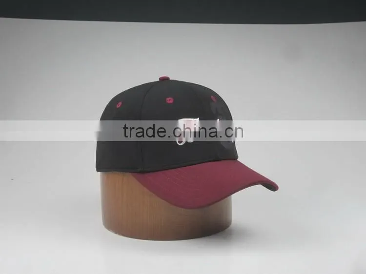 Stylish custom flexfit cap with embroidery logo