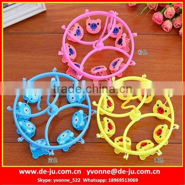 Plastic Grips Plastic Underwear Hanger