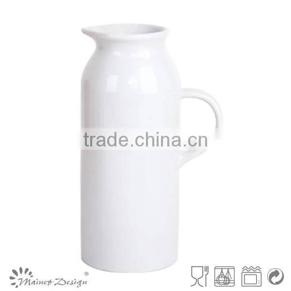 Hot selling Delicate solid colour Stoneware Houseware Ceramic Pitcher