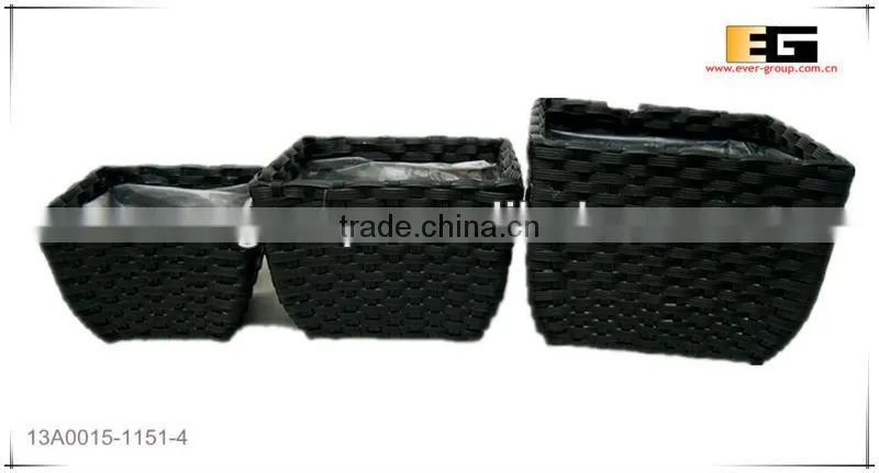 Plastic/PE rattan square with liner flower planter