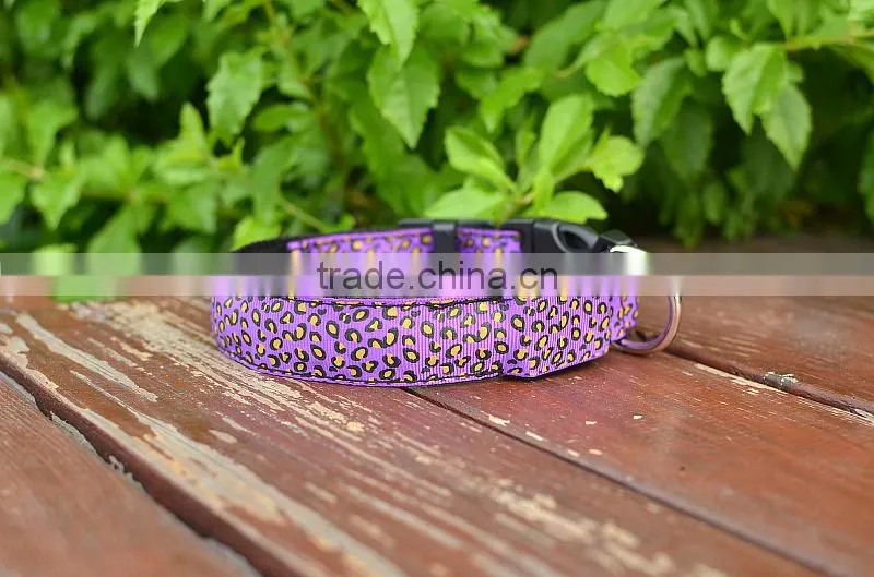 2015 High quanlity LED light dog collar flashing pet collar with leopard print