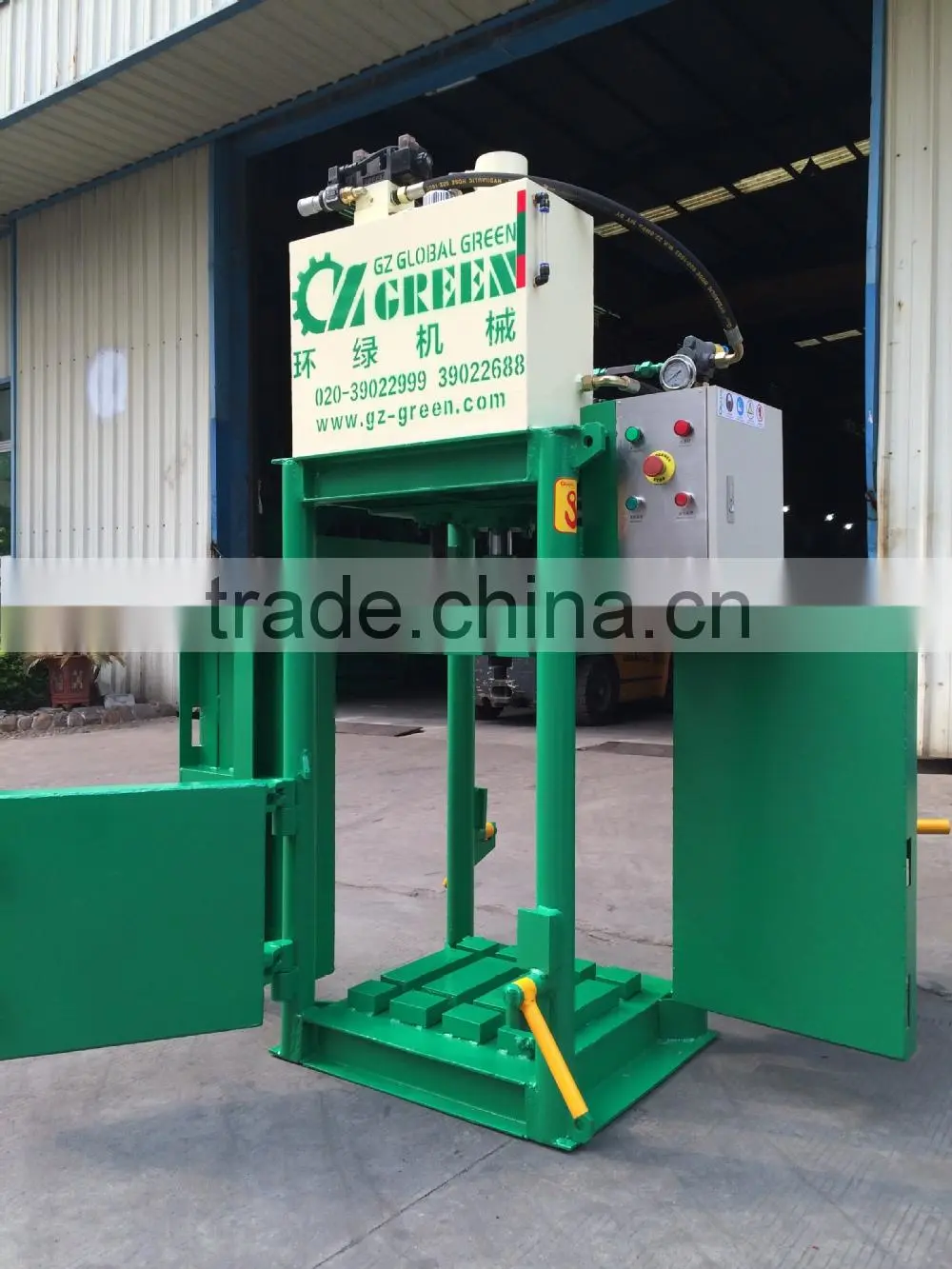 Waste paper hydraulic baling press