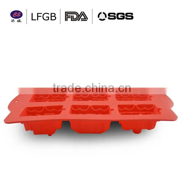 2014 attrictive design fashionable train shape silicone cake molds