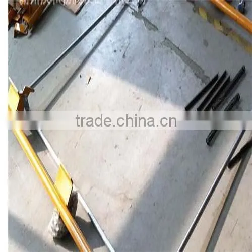 warehouse picking system carton flow rack with gravity fed roller