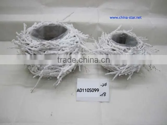 indoor rattan heart planter with snow