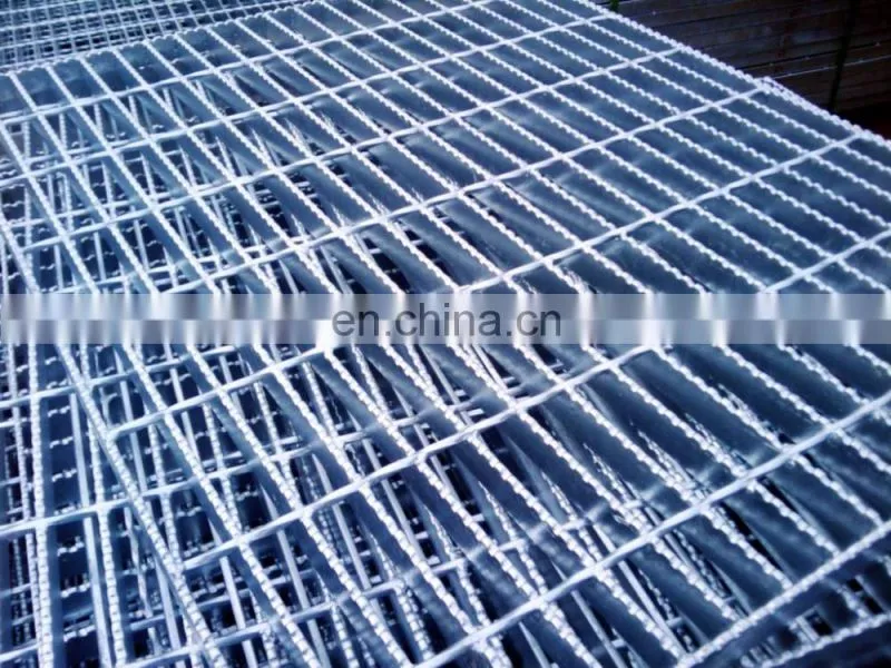 Cheap price hot dipped galvanized press locked and welded steel grating walkway on sale