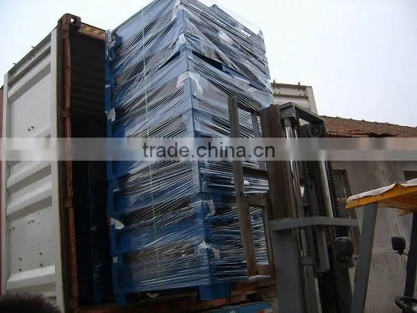 Collapsible powder-coated wire mesh basket