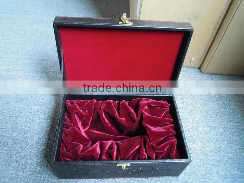 Classical China Leather Wine Box With Lock Catch And Velvet