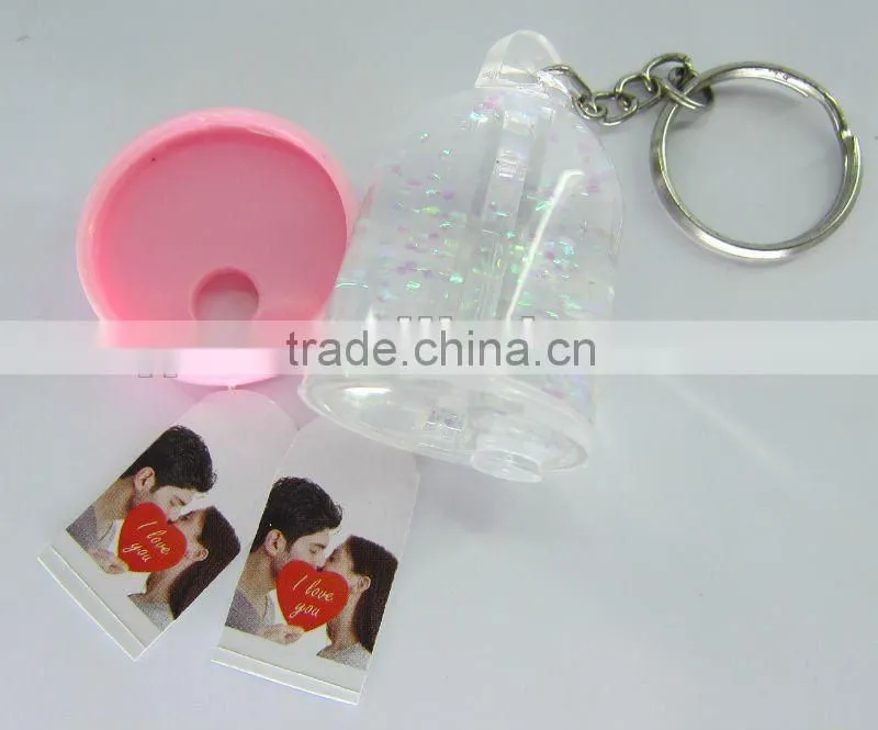 Mini Snow Globe Key Chain/Key Ring