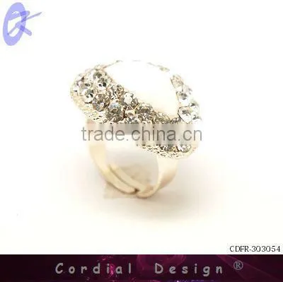2013 newest fashion oil drip around rhinestone rings