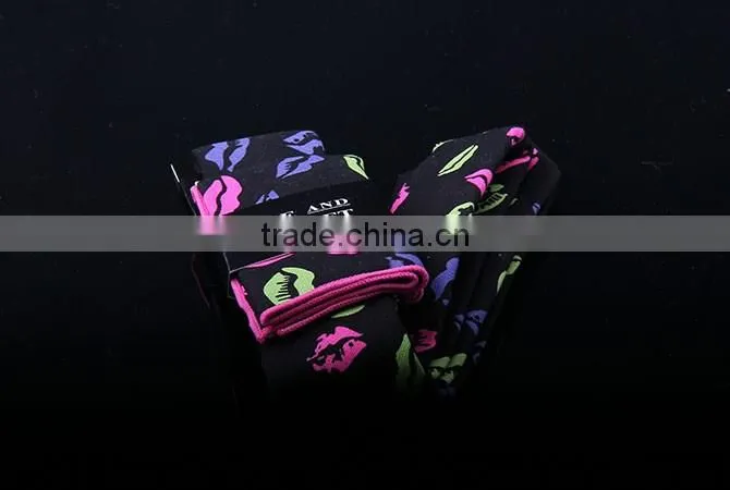 Fascinated Lip Design Cotton Necktie And Pocket Square