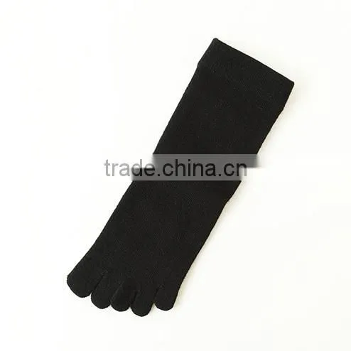 China Socks Manufacturer Custom OEM Design Woman Comfortable Cotton Sox Plain Cable Knit Five Toes Pilates Yoga Sock