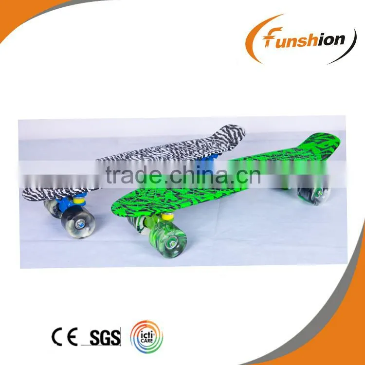 Nice gift for children high quality plastic skateboard