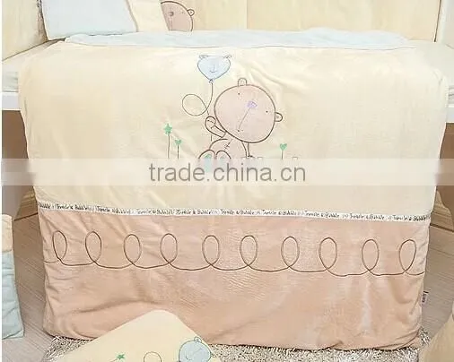 100% Cotton Printed Cot Crib Baby Bedding Set in China