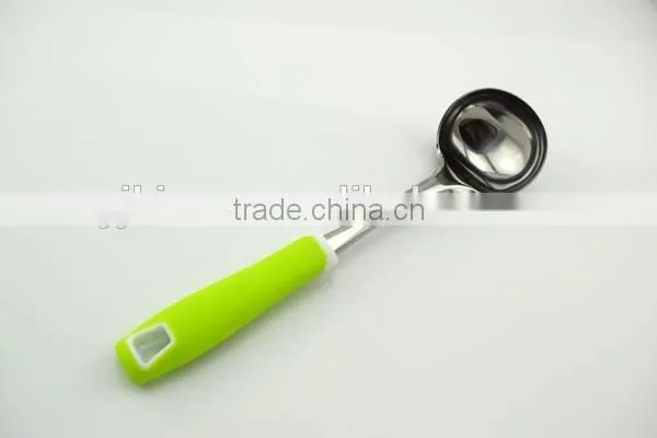 2016 canton fair kitchen utensils display stainless steel soup ladle with new corn handle