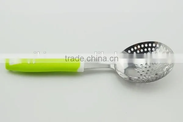cooking gadget stainless steel strainer with soft plastic handle