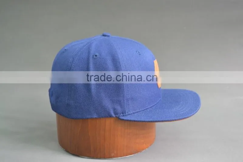 Custom 6 Panel snapback hat with PU Badge