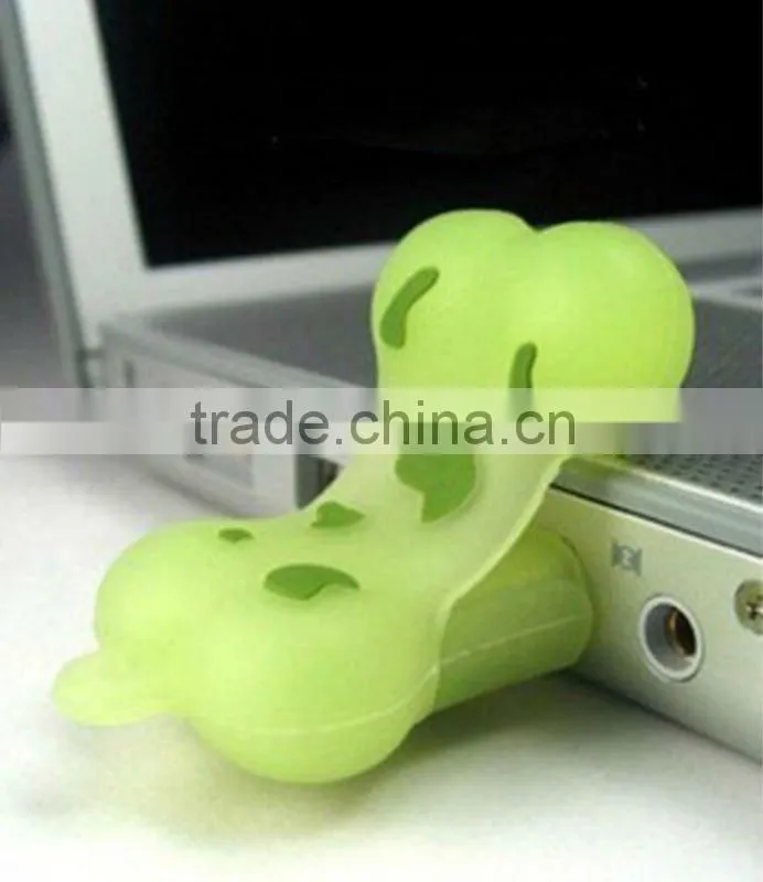 Lovely dog bone silicone usb cover