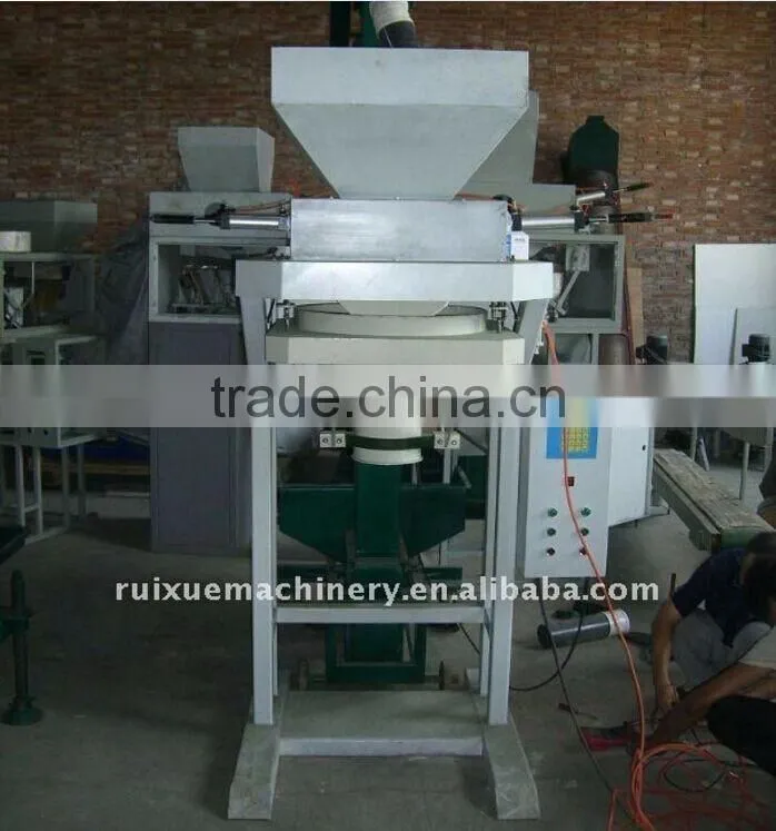 Flour Filling and Packing Machine (DCS-F)