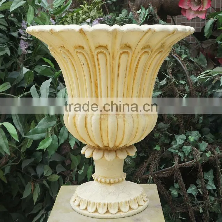 Modern garden planter