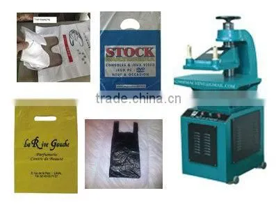 2014 new type automatic poly bag making machine made in china
