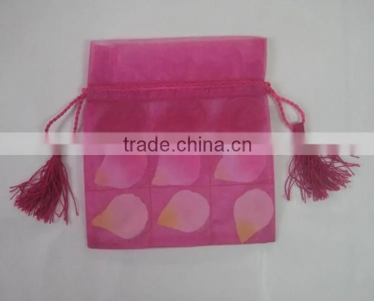 Red present pouch and gift bags with rope for outdoor packing/car-trip snacks/candy/gifts