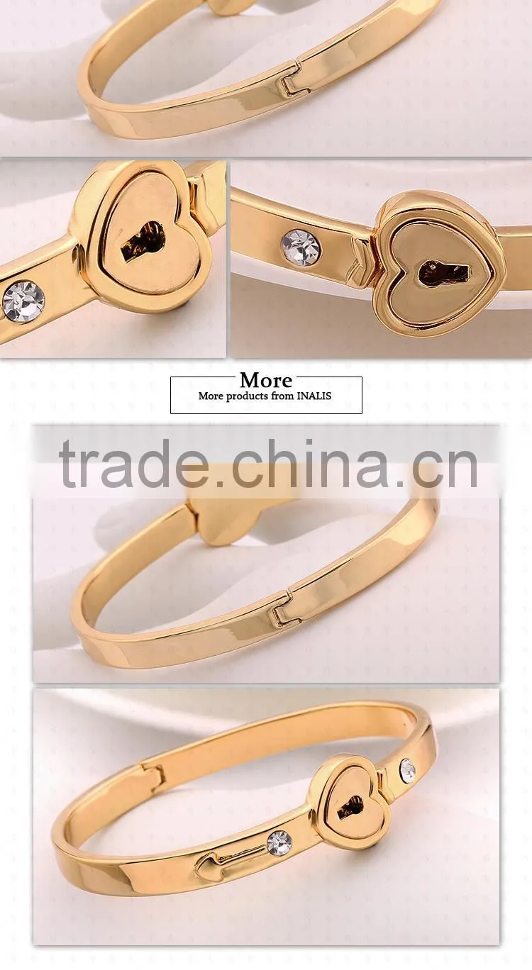 Exquisite Little Heart Design Innovative New European Style Gold Bangle Bracelets