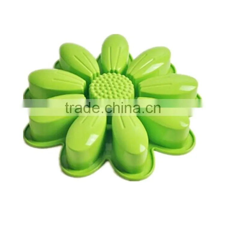 Disposable microwave baking pans